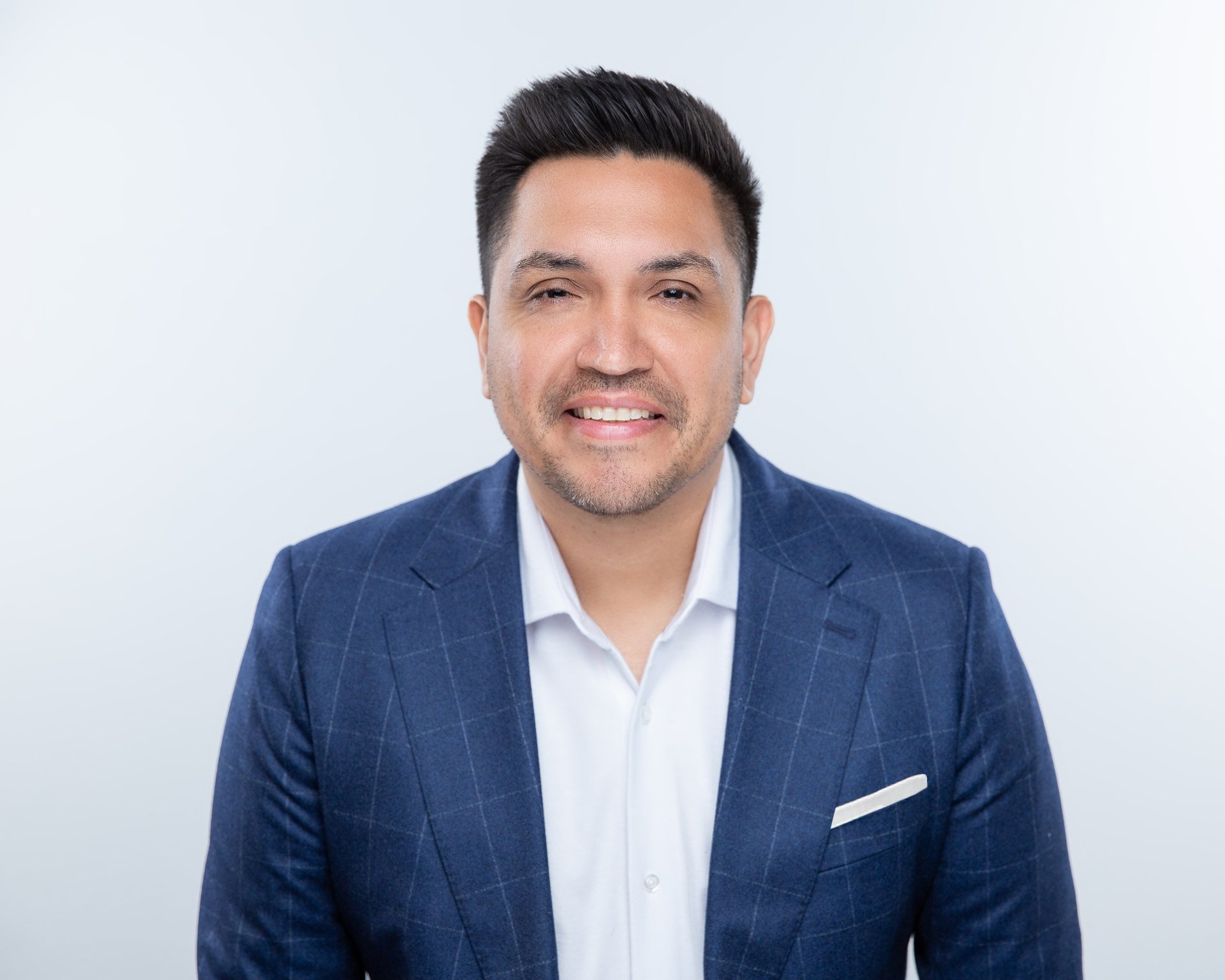 Headshot Jesus Zazueta Real Estate Agent